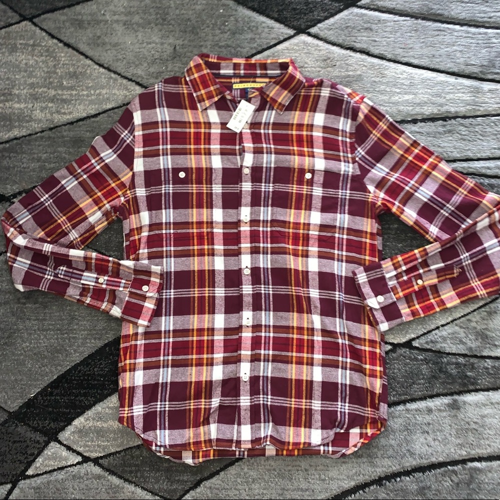 🛍 2/$20 NWT Flannel